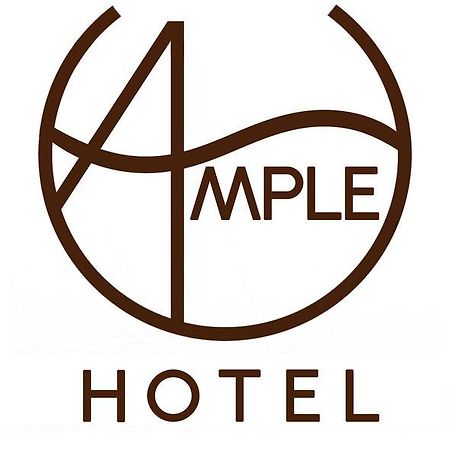 Ample Hotel Skudai Esterno foto