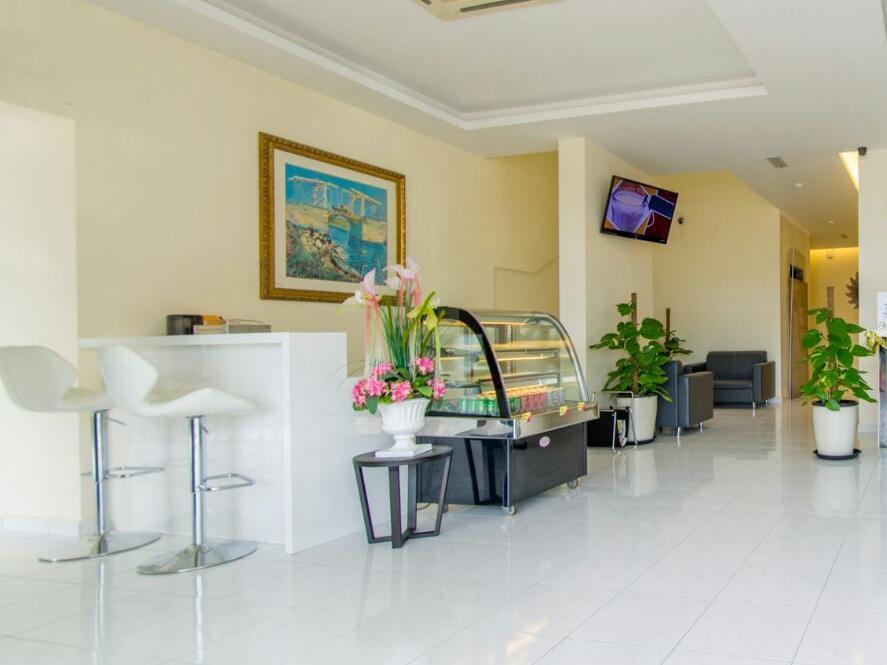 Ample Hotel Skudai Esterno foto